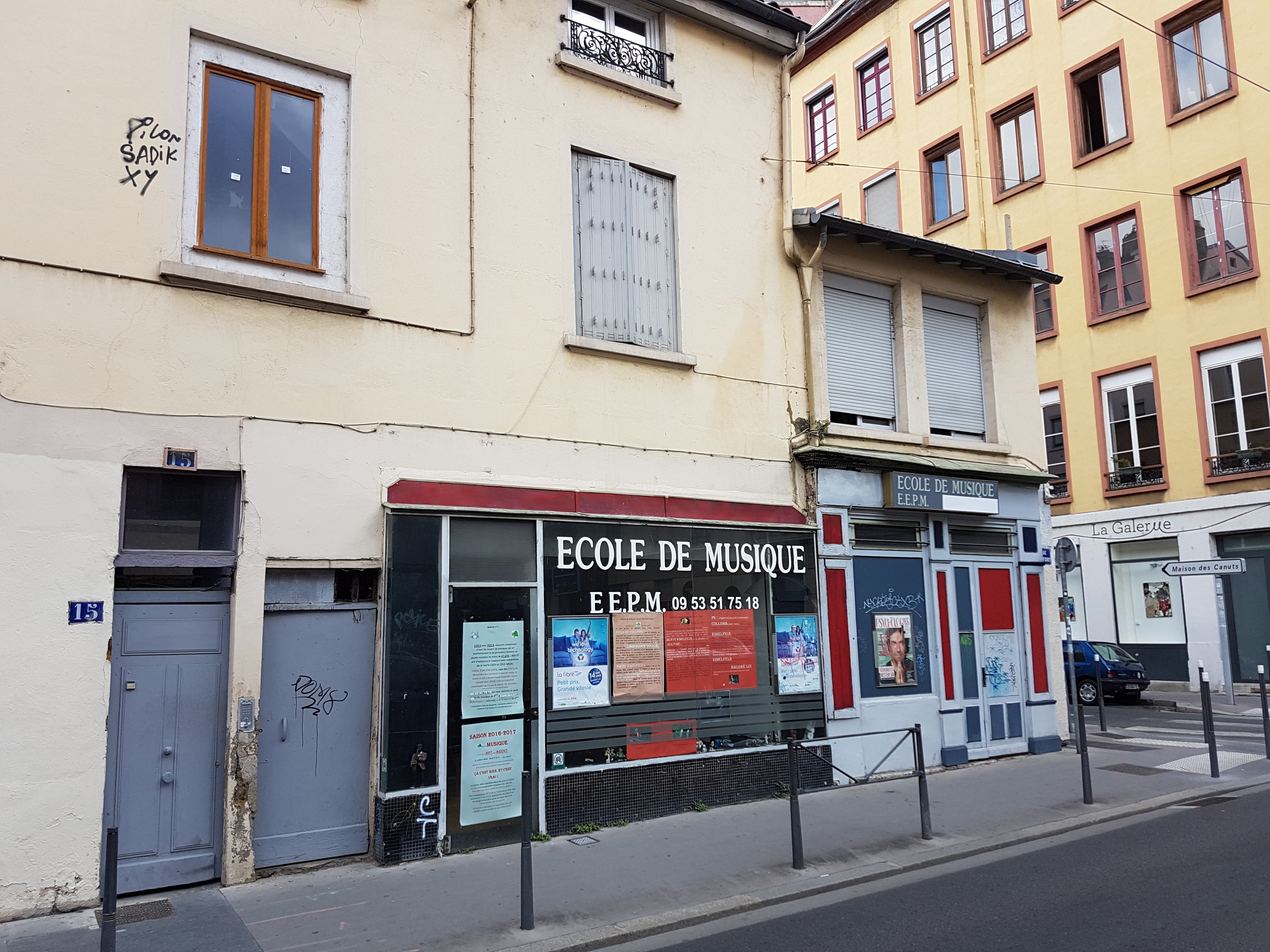 LYON 69004 – Rue Belfort – Murs commerciaux A VENDRE libres
