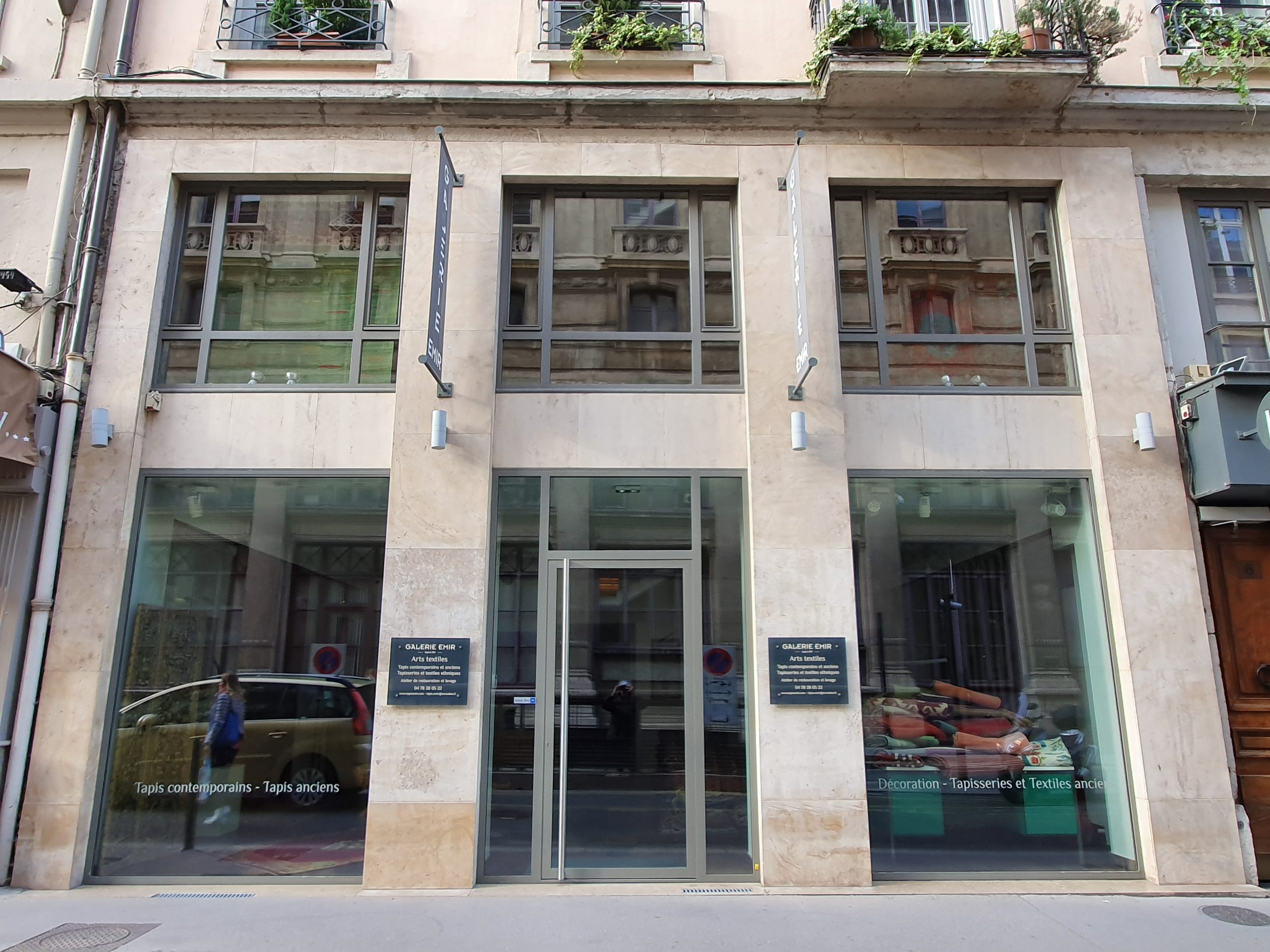 MURS COMMERCIAUX D’EXCEPTION – A VENDRE LIBRES – 120 m² – Place des Célestins, Lyon 2ème 